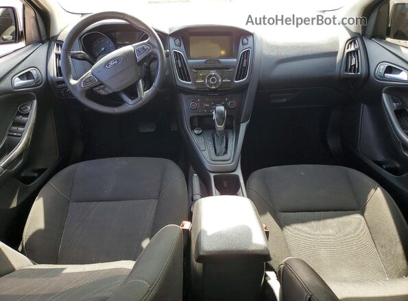 1FADP3H28JL215541 2018 FORD FOCUS Gray Vista del salpicadero