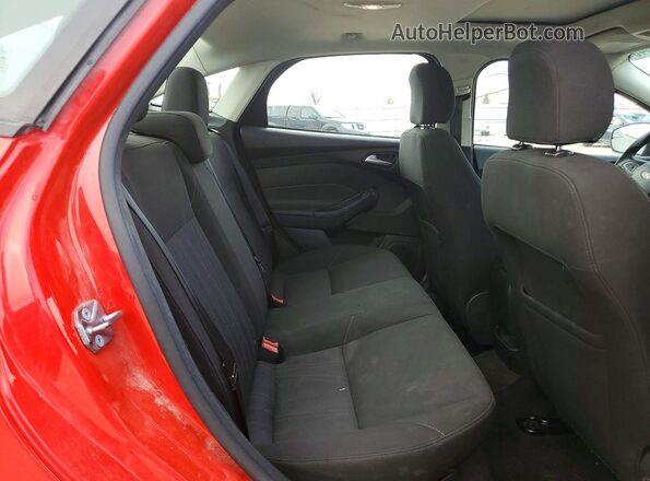 1FADP3H29HL248400 2017 FORD FOCUS Red Rear seats view