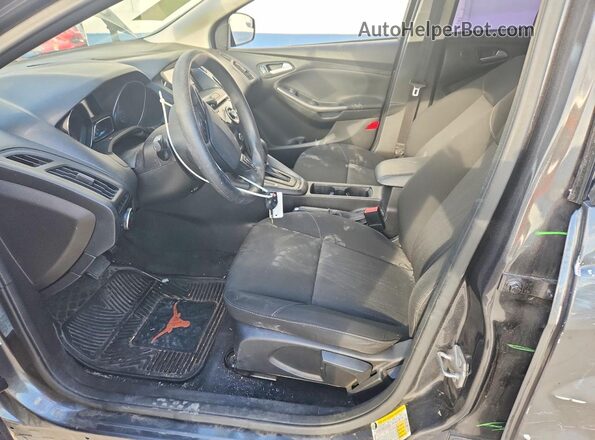 1FADP3H29HL332829 2017 FORD FOCUS Silver Вид салону спереду