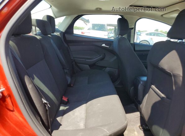 1FADP3H2XJL291407 2018 FORD FOCUS Red უკანა სავარძლების ხედი