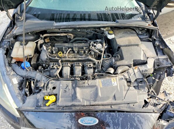 1FADP3H2XJL321439 2018 FORD FOCUS Black Rear interior view