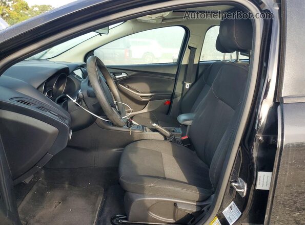1FADP3H2XJL321439 2018 FORD FOCUS Black Front interior view