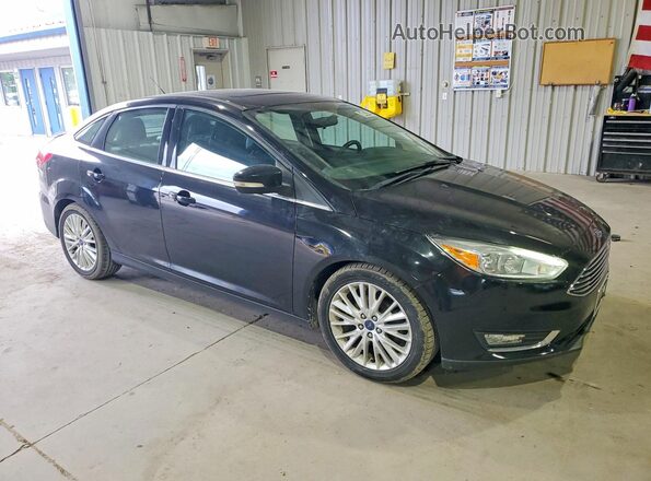1FADP3J20JL273394 2018 FORD FOCUS Black Передня права чверть