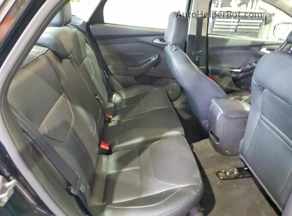 1FADP3J20JL273394 2018 FORD FOCUS Black Вид задніх сидінь