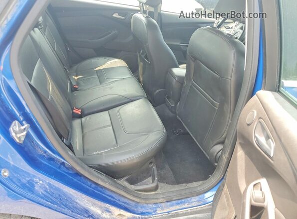 1FADP3J21JL239075 2018 FORD FOCUS Blue Widok tylnych siedzeń