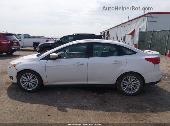 1FADP3J21JL250142 2018 FORD FOCUS Белый 