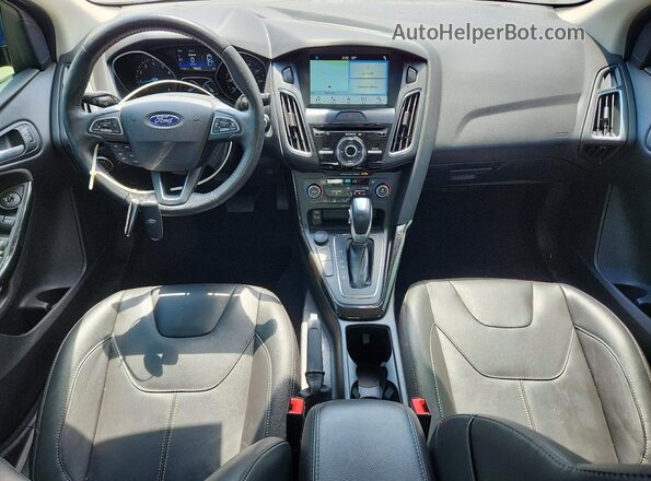 1FADP3J22JL260095 2018 FORD FOCUS Blue Առջևի վահանակի տեսք