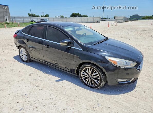 1FADP3J27JL294307 2018 FORD FOCUS Black Front right