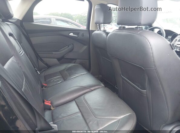1FADP3J29GL215261 2016 FORD FOCUS Black Вид наклейки з VIN-кодом