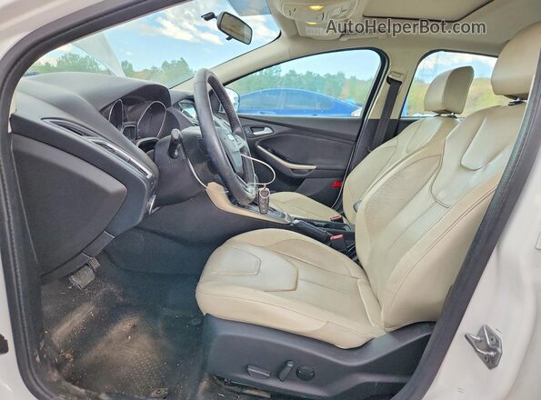 1FADP3J29HL272657 2017 FORD FOCUS White Widok wnętrza z przodu