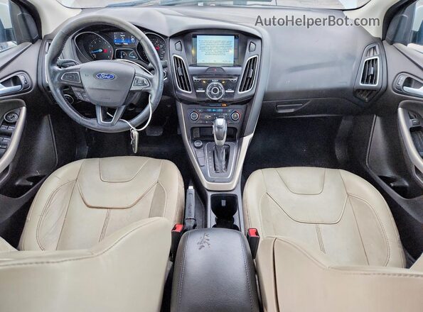 1FADP3J29HL272657 2017 FORD FOCUS White Widok deski rozdzielczej