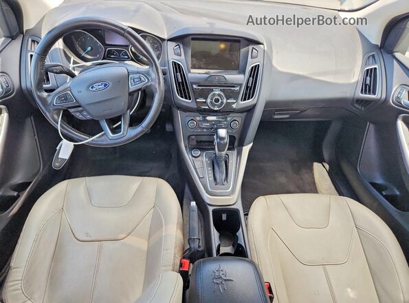 1FADP3J2XHL268360 2017 FORD FOCUS Blue Widok deski rozdzielczej