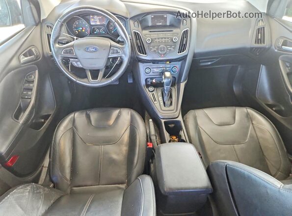 1FADP3K20GL299517 2016 FORD FOCUS Blue Widok deski rozdzielczej