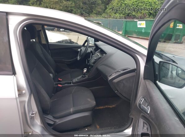 1FADP3K20GL357111 2016 FORD FOCUS Silver Вид салону спереду