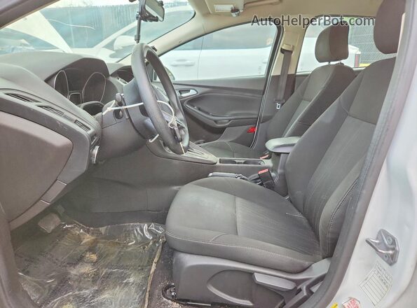 1FADP3K20HL249394 2017 FORD FOCUS White წინა სალონის ხედი