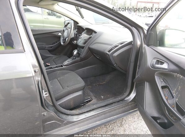 1FADP3K20JL209242 2018 FORD FOCUS Gray Вид салону спереду