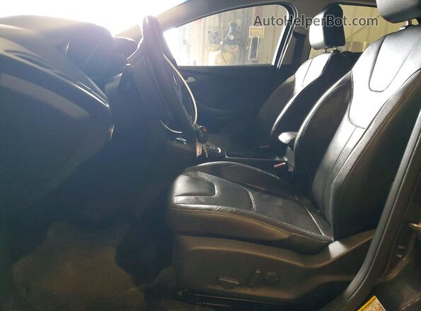 1FADP3K21GL385662 2016 FORD FOCUS Charcoal Вид салону спереду
