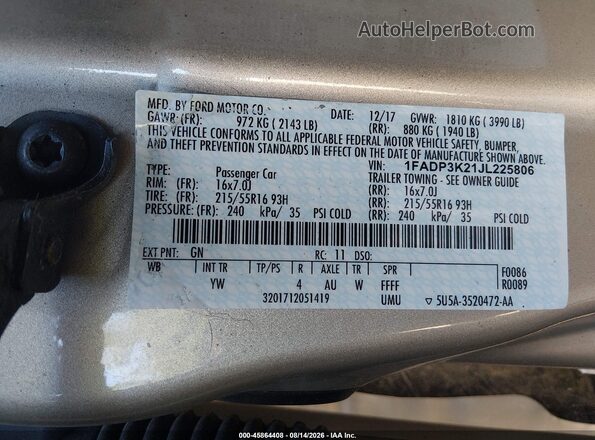 1FADP3K21JL225806 2018 FORD FOCUS Beige Vista del compartimento del motor