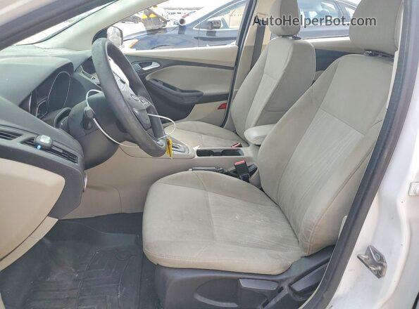 1FADP3K21JL229600 2018 FORD FOCUS White Սալոնի դիմացի տեսք