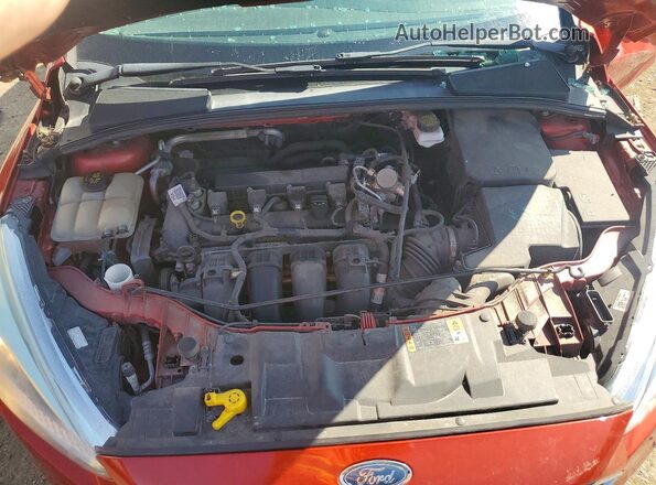 1FADP3K21JL302075 2018 FORD FOCUS Red უკანა სალონის ხედი