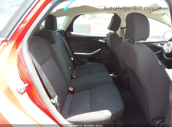 1FADP3K22GL272657 2016 FORD FOCUS Red VIN կոդի պիտակի տեսք