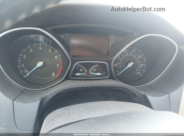 1FADP3K22GL299292 2016 FORD FOCUS Red Հետևի նստատեղերի տեսք