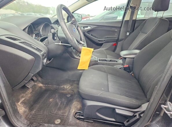 1FADP3K22JL300853 2018 FORD FOCUS Gray Vista interior delantera