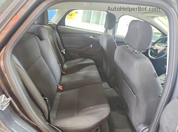 1FADP3K22JL301341 2018 FORD FOCUS Gray Вид задніх сидінь