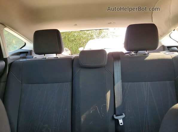 1FADP3K22JL323162 2018 FORD FOCUS Silver უკანა სავარძლების ხედი