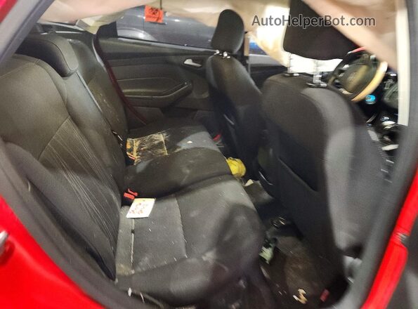 1FADP3K23GL264003 2016 FORD FOCUS Red Вид задніх сидінь