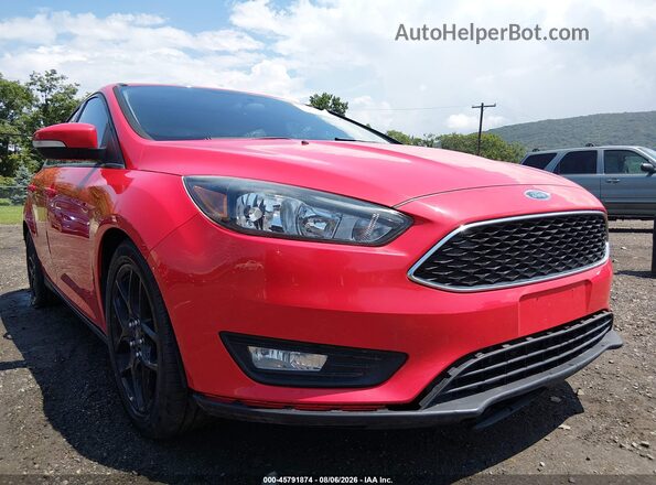1FADP3K23GL307562 2016 FORD FOCUS Red Front view