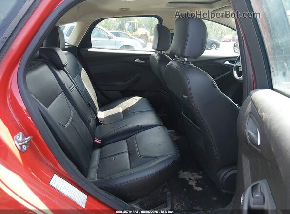 1FADP3K23GL307562 2016 FORD FOCUS Red VIN sticker view