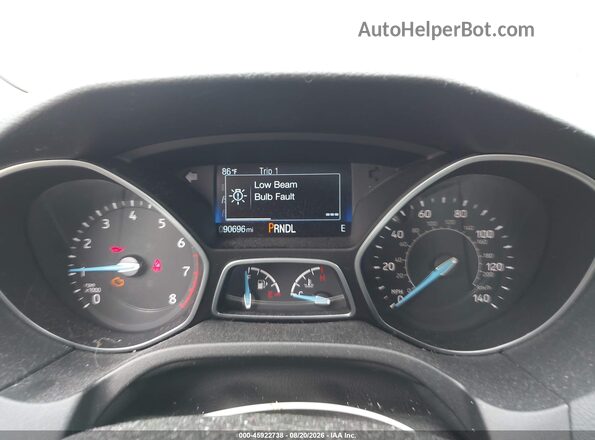 1FADP3K23JL268527 2018 FORD FOCUS Silver Հետևի նստատեղերի տեսք