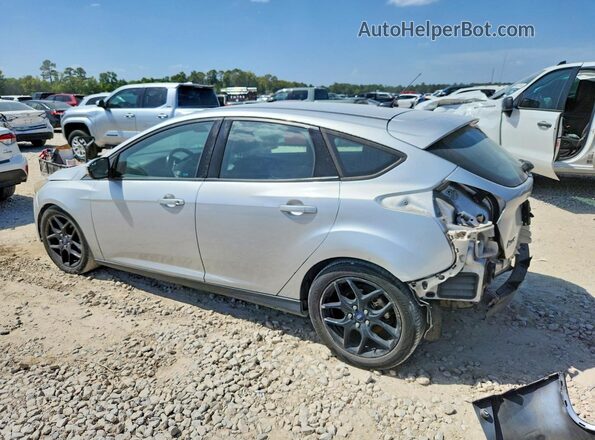 1FADP3K24GL259697 2016 FORD FOCUS Серебряный Задняя левая четверть