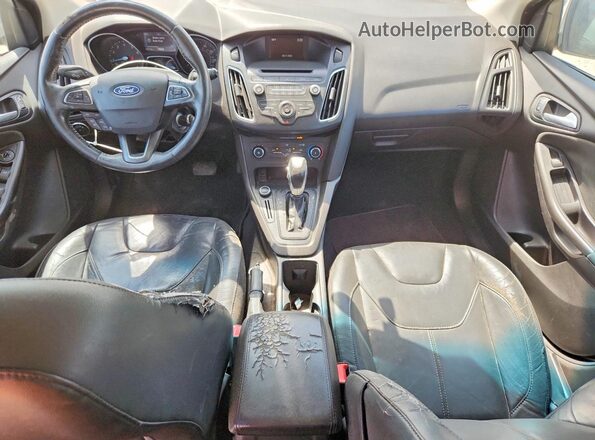 1FADP3K24GL259697 2016 FORD FOCUS Серебряный Вид панели приборов