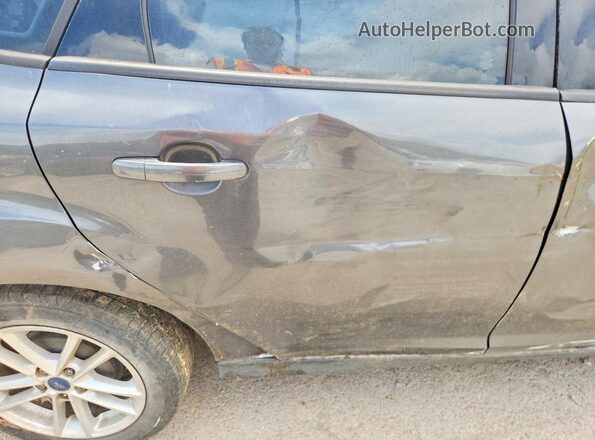 1FADP3K24HL231996 2017 FORD FOCUS Gray Vista de los asientos traseros