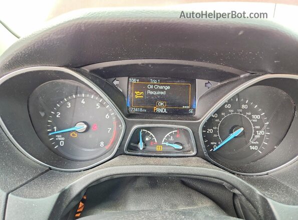 1FADP3K24JL312521 2018 FORD FOCUS Красный Вид щитка приборов