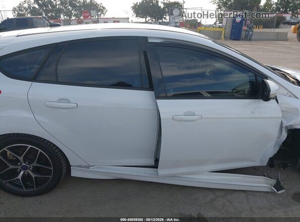 1FADP3K25GL254184 2016 FORD FOCUS White Սալոնի 360 աստիճան տեսք