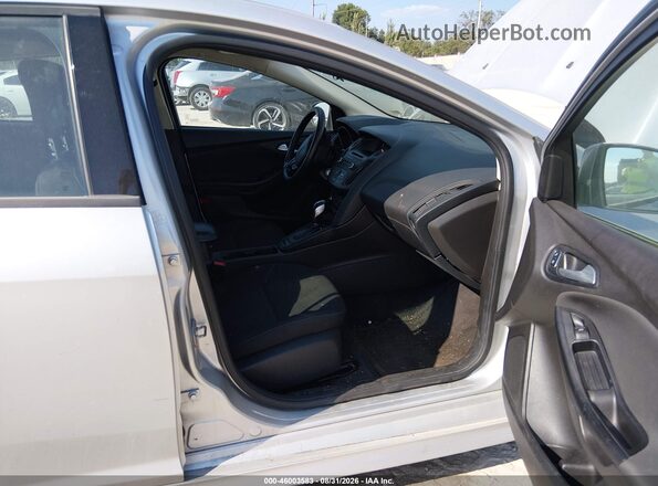 1FADP3K25GL387107 2016 FORD FOCUS Silver Vista interior delantera