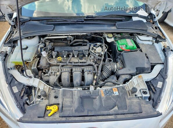 1FADP3K25JL280100 2018 FORD FOCUS White Vista interior trasera