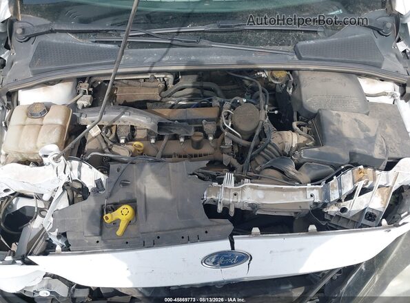1FADP3K26GL311816 2016 FORD FOCUS White Widok z tyłu