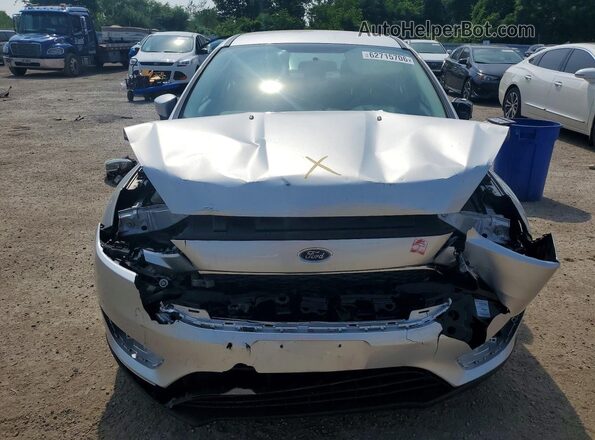 1FADP3K26HL280455 2017 FORD FOCUS Silver Вид спереду