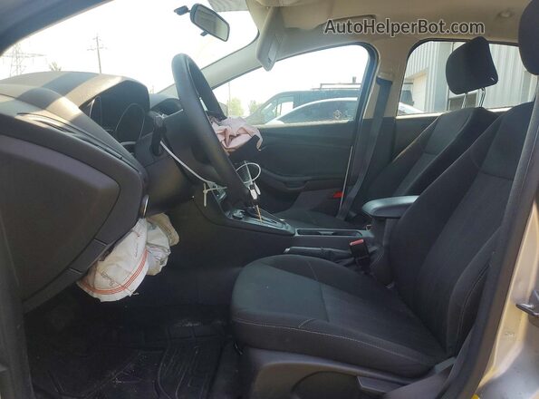 1FADP3K26HL280455 2017 FORD FOCUS Silver Вид салону спереду