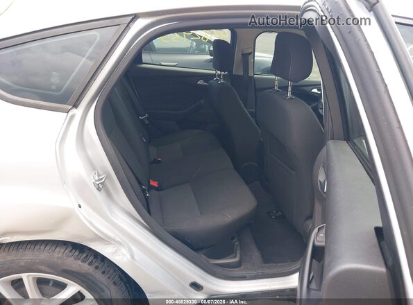1FADP3K26JL227499 2018 FORD FOCUS Silver Vista de la etiqueta del VIN