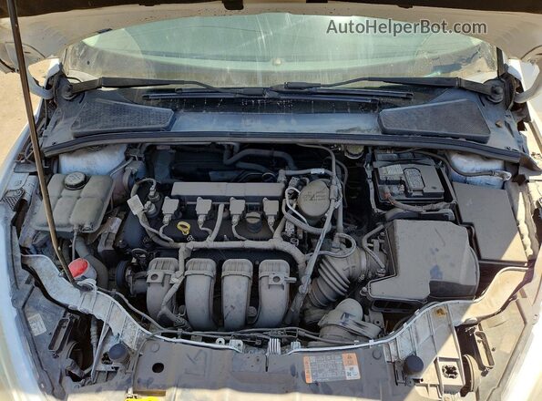 1FADP3K27GL217539 2016 FORD FOCUS White Vista del compartimento del motor