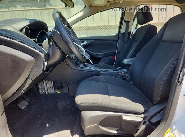 1FADP3K27GL217539 2016 FORD FOCUS White Vista interior delantera