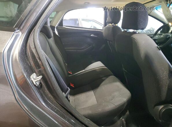 1FADP3K27GL270399 2016 FORD FOCUS Gray Հետևի նստատեղերի տեսք
