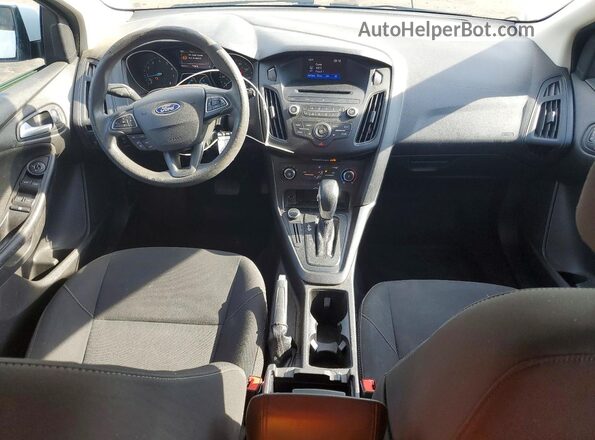 1FADP3K27HL215811 2017 FORD FOCUS White Widok deski rozdzielczej