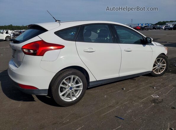 1FADP3K27HL215811 2017 FORD FOCUS White Tył prawy