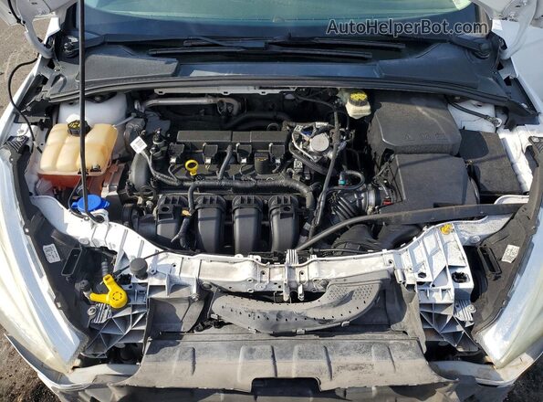 1FADP3K27HL215811 2017 FORD FOCUS White Widok wnętrza z tyłu